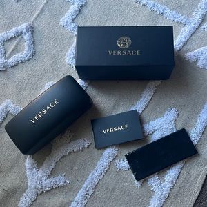 Versace sunglass CASE fits all sizes